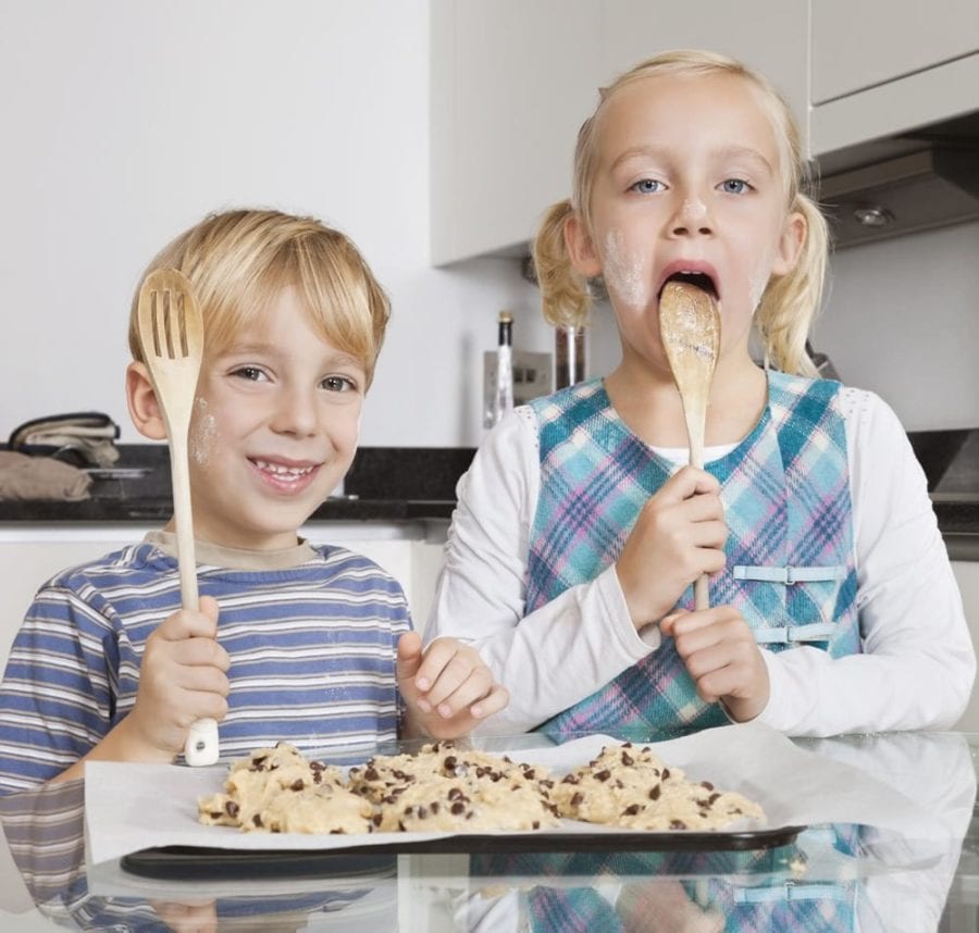 5 Common Foods That Give Children Cavities